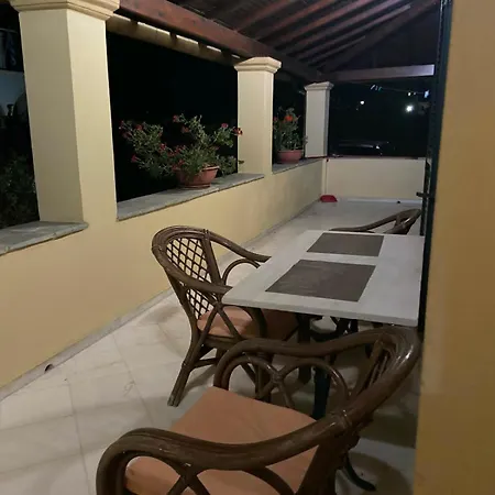 Season House Κανάλι